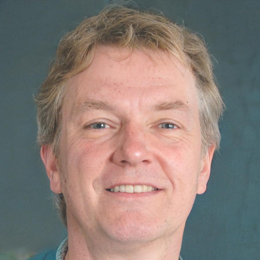 Dr. Michael Brenner, Finanzanalyst